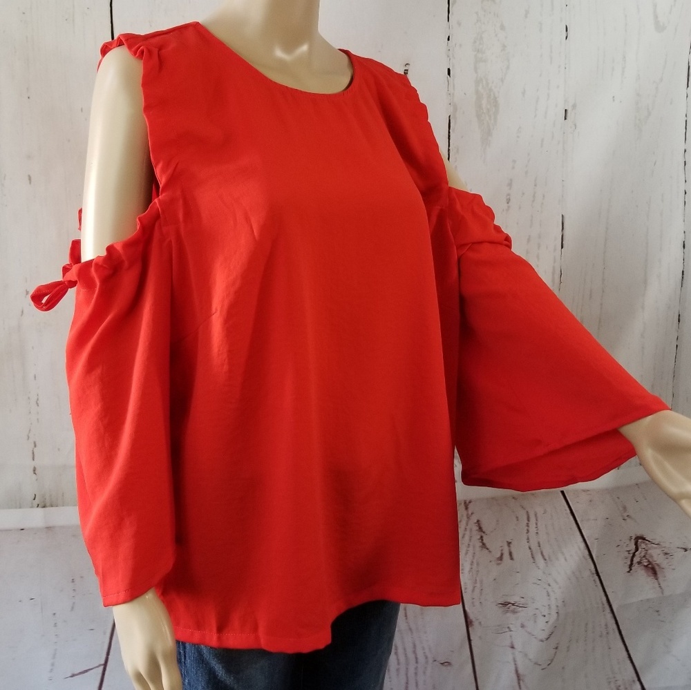 MELLODAY Cold Shoulder Red Top Plus Size - Picture 3 of 8